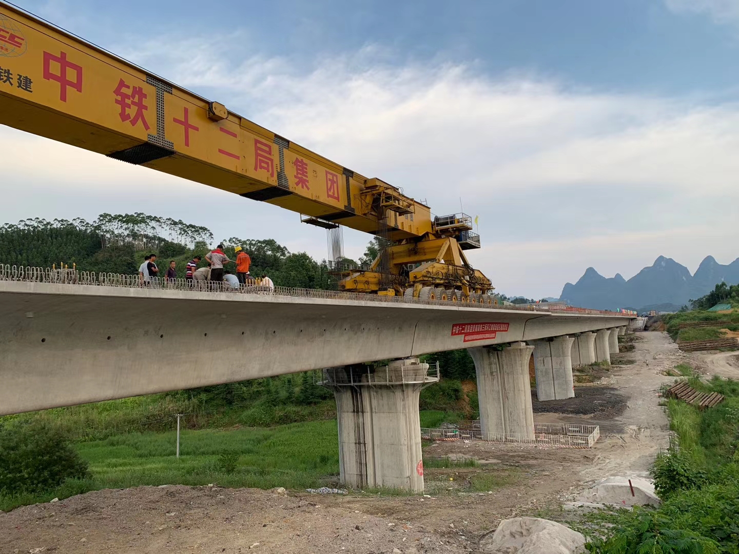 浦江预应力加固在公路桥梁施工应用